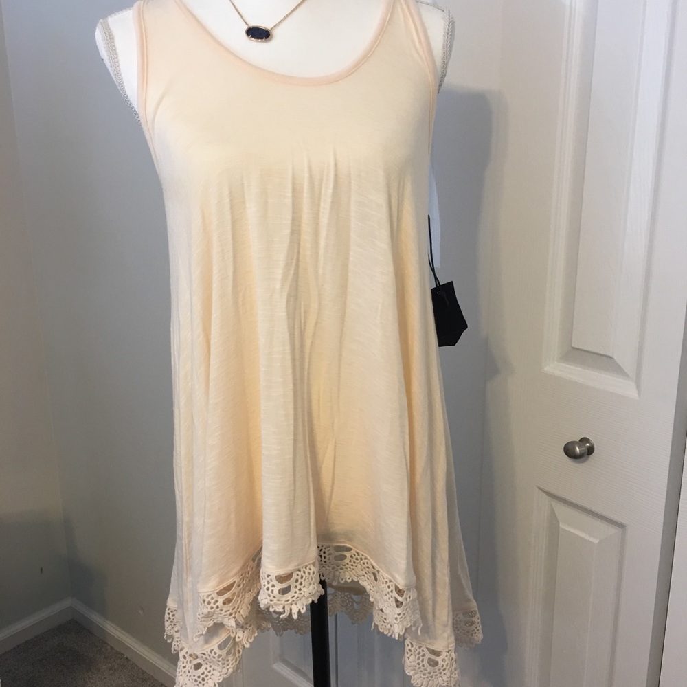 Nordstrom Chloe K crochet trim tank size M